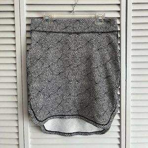 Lululemon City Skirt grey, black & white floral size 4 rare